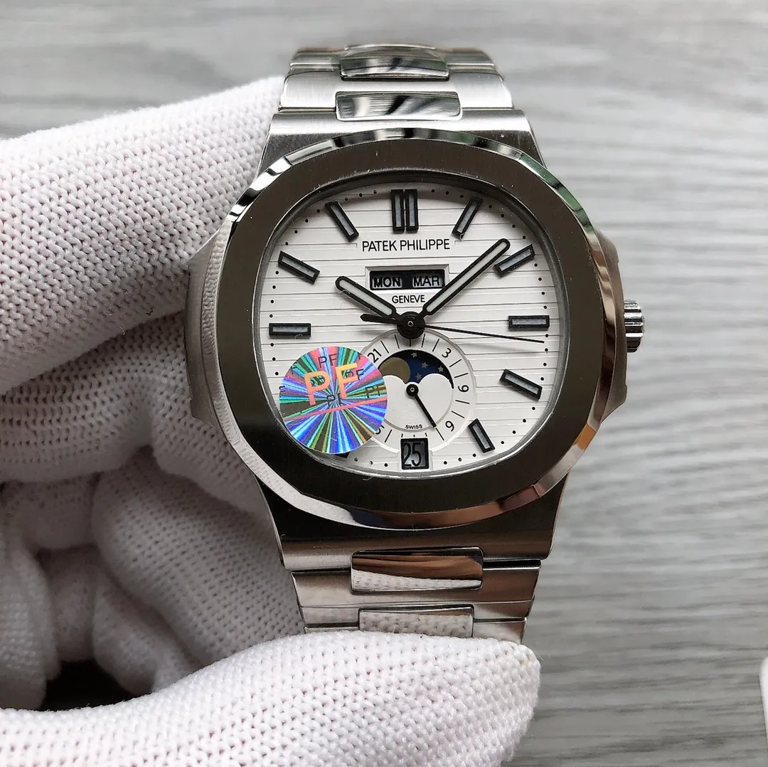 【Top Replica】💰6400! Patek Philippe -PATEK PHILPPE Sporty and elegant 5726/1A-010 🎮R40 Nautilus Annual Calendar Moon Phase Watch 5726 Series 1. PF factory disassembled the genuine watch and scanned the mold to open it The shell parts can be installed interchangeably with the genuine product. The structure of the watch case is the same as the genuine one. The holes on the shell are beveled. When the screws are turned in, they will move downwards to tighten the front cover. The three-layer waterproof ring screw-in crown makes the watch case super waterproof. 2. In the replica movement 3.0 era, the imported 9015 movement was used to modify the Cal. 324 S QA LU 24 H movement. There is no plywood on the movement. The movement is directly modified without increasing the thickness of the movement. The thickness of the entire watch is only 11mm (directly changing the movement requires ordering the movement in large quantities. The cost of ordering thousands at a time is huge. The non-market 2.0 plywood movement that sacrifices thickness can be compared) 🎮3. The steel band has good texture, can be bent flexibly, and is comfortable to wear. It does not have a deep bending range like some versions on the market. It cannot be worn on small wrists and the strap cannot be bent. The buckle is made of spring steel and has good elasticity. 4. Functions include three-hand time display, month and week calendar display, moon phase 24h display, the function is real and usable, the quick adjustment position of month and week is different from other versions on the market, and remains consistent with the original [PF] watch factory allows you to buy it at a fraction of the price! Enjoy the 95% authentic experience! 🎮Sanjie exquisitely recommends men’s Swiss fully automatic mechanical movement SJ carefully designed for you to take ultra-realistic photo shoots